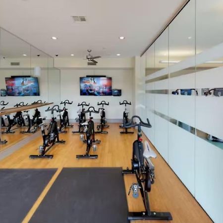Chic 1Br Near Nrg With Pool Wifi Freeparking Lejlighed Houston Eksteriør billede