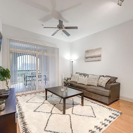 Chic 1Br Near Nrg With Pool Wifi Freeparking Lejlighed Houston Eksteriør billede