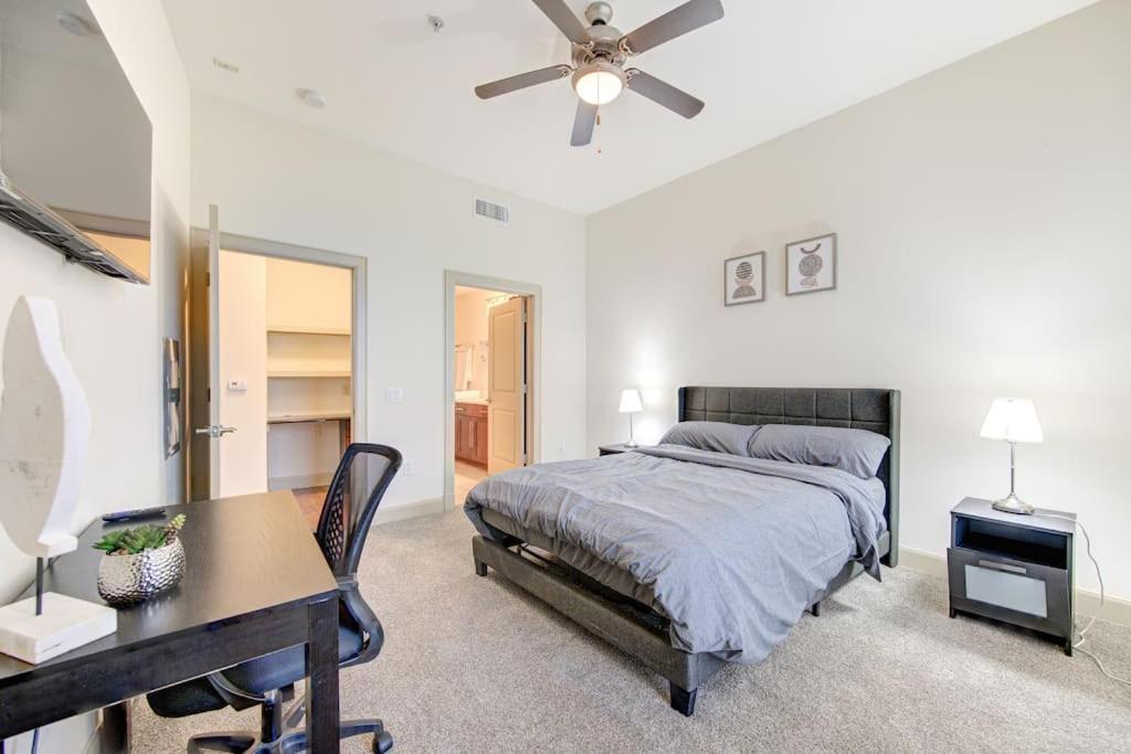 Chic 1Br Near Nrg With Pool Wifi Freeparking Lejlighed Houston Eksteriør billede